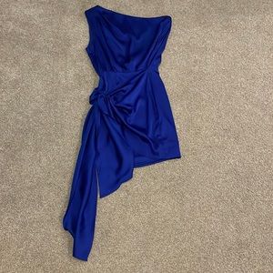 Blue one shoulder RUN A WAY dress 💙💙